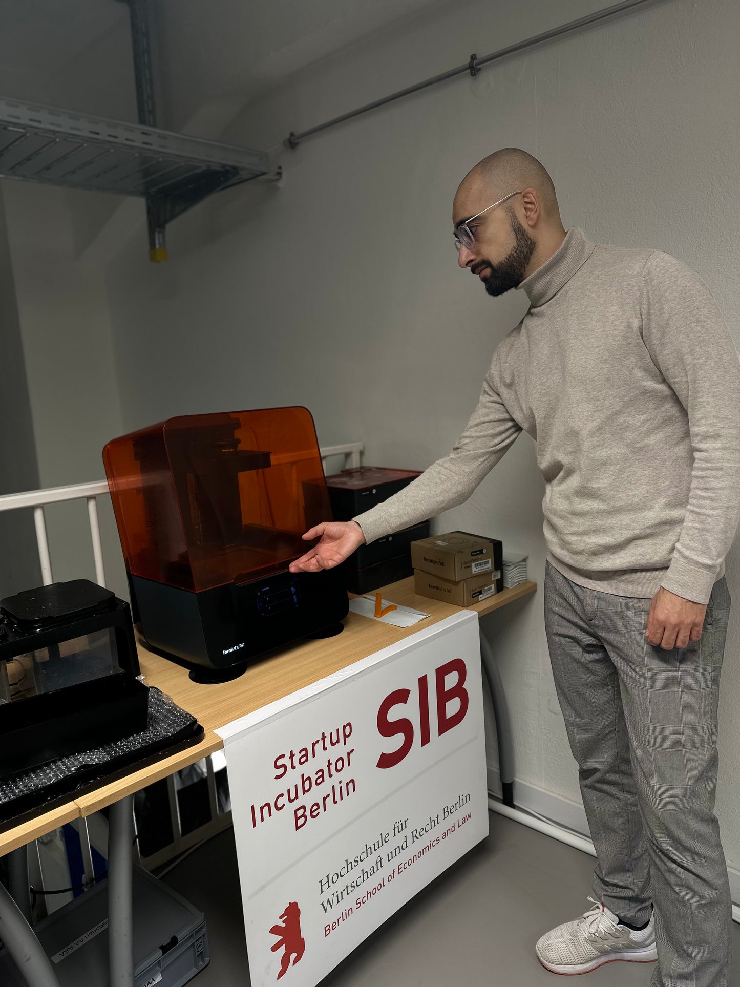 3D-Drucker SLA mit Material buchen